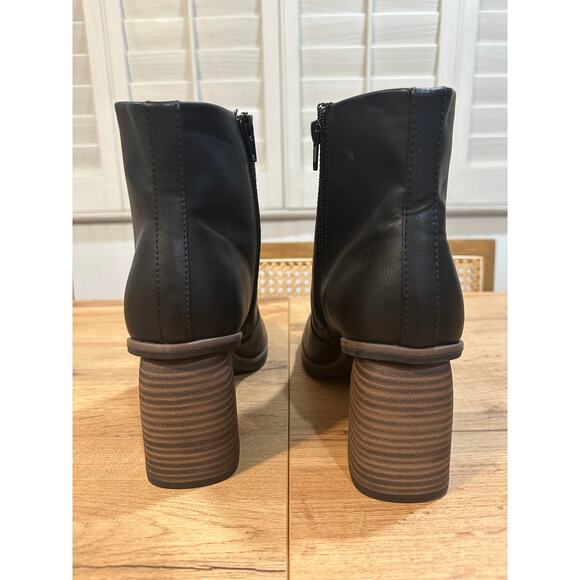 Korks Women's Destiny Black Boots Size 10 NWOT Man Made Upper Chic Flattering - Picture 10 of 15
